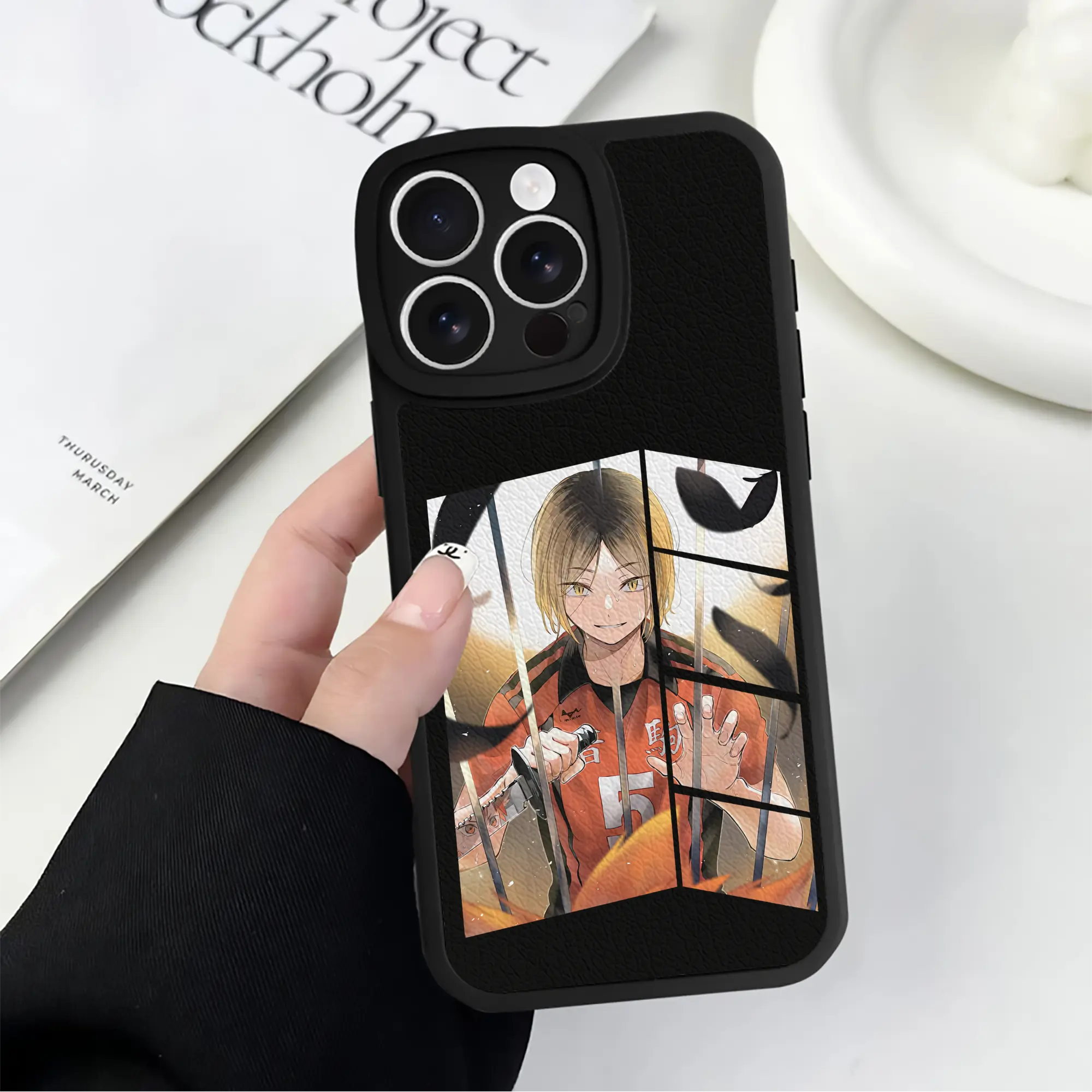 IPhone 16シリーズ対応 ・ シリコンスマホケース ・ レザー調 ・ 高精度フィット ・ 耐衝撃 ・ ワイヤレス充電対応 ・ 精密カット