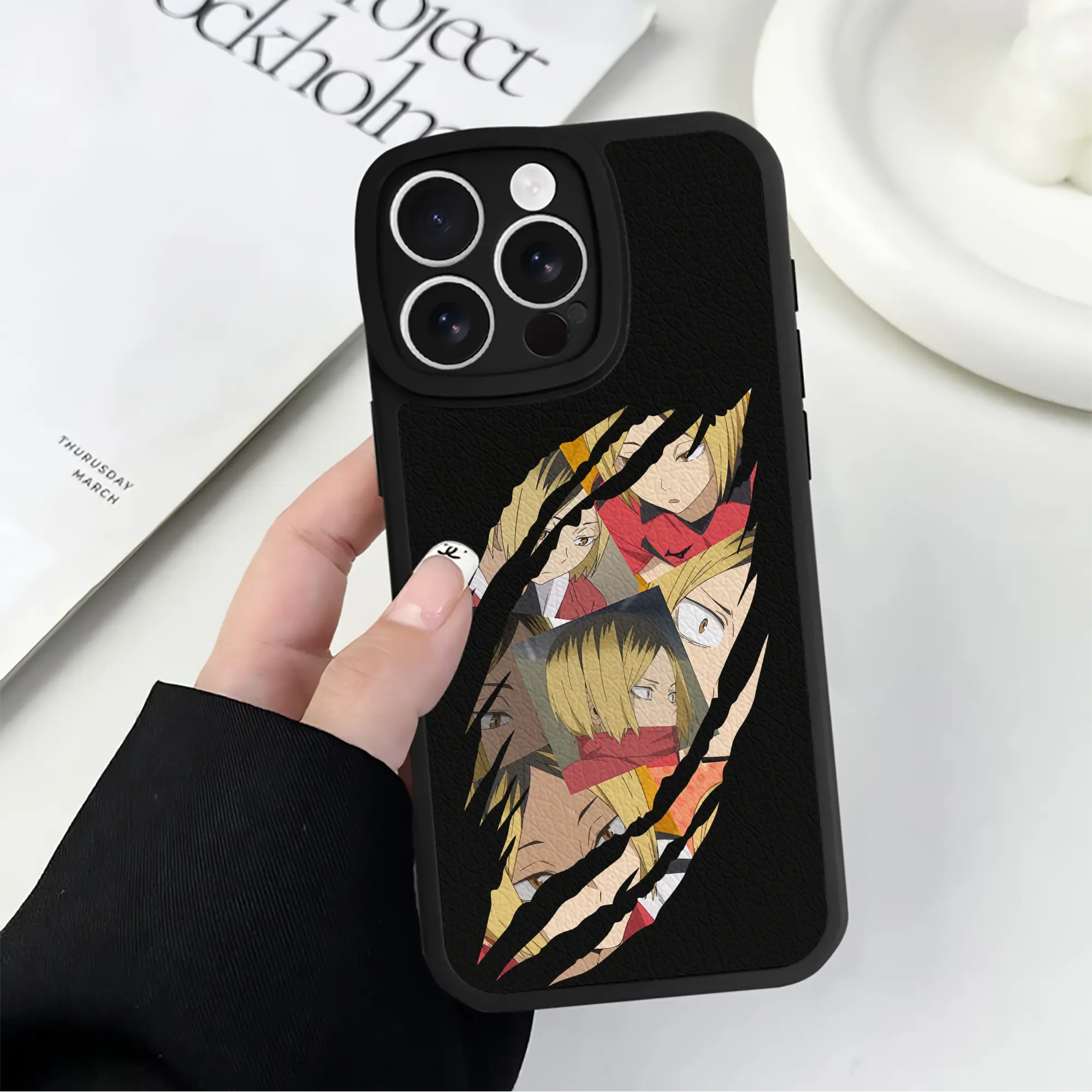 IPhone 16シリーズ対応 ・ シリコンスマホケース ・ レザー調 ・ 高精度フィット ・ 耐衝撃 ・ ワイヤレス充電対応 ・ 精密カット