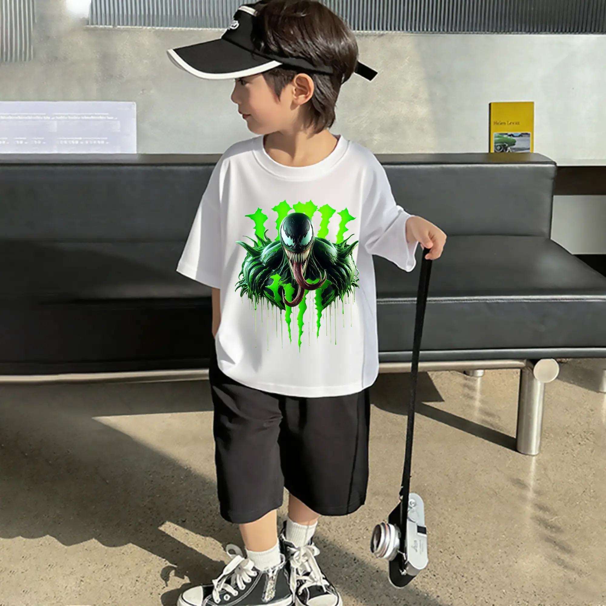 アベンジャーズ (Avenjāzu) グッズ スパイダーマン（Spider-Man）