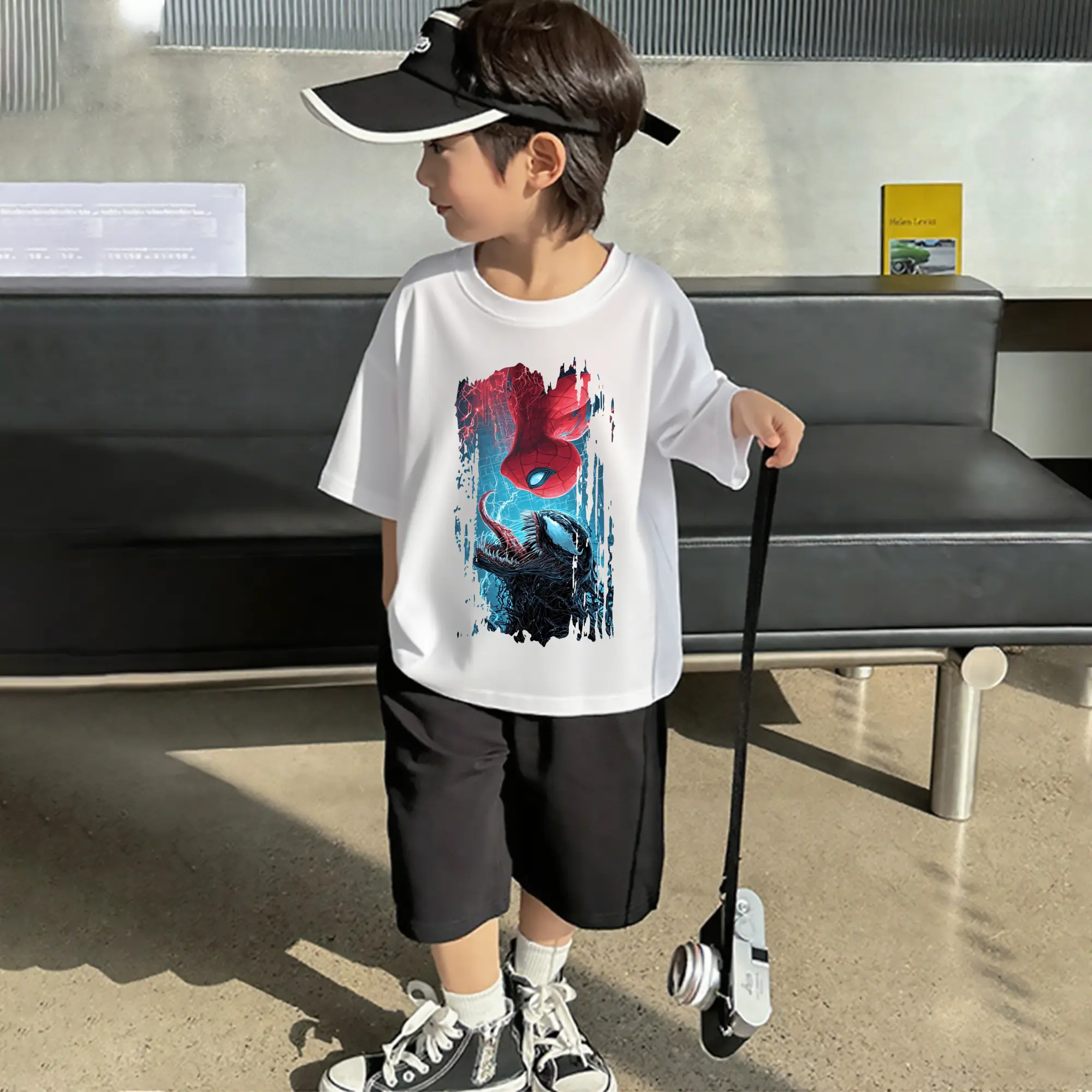 アベンジャーズ (Avenjāzu) グッズ スパイダーマン（Spider-Man）