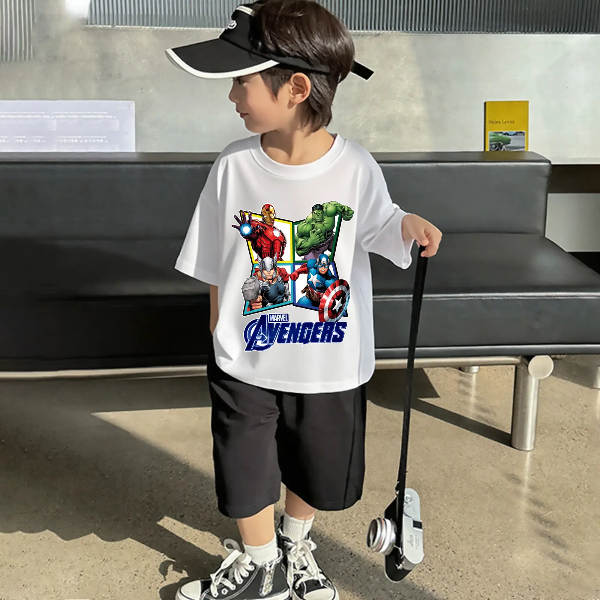 アベンジャーズ (Avenjāzu) グッズ アイアンマン（Iron Man）