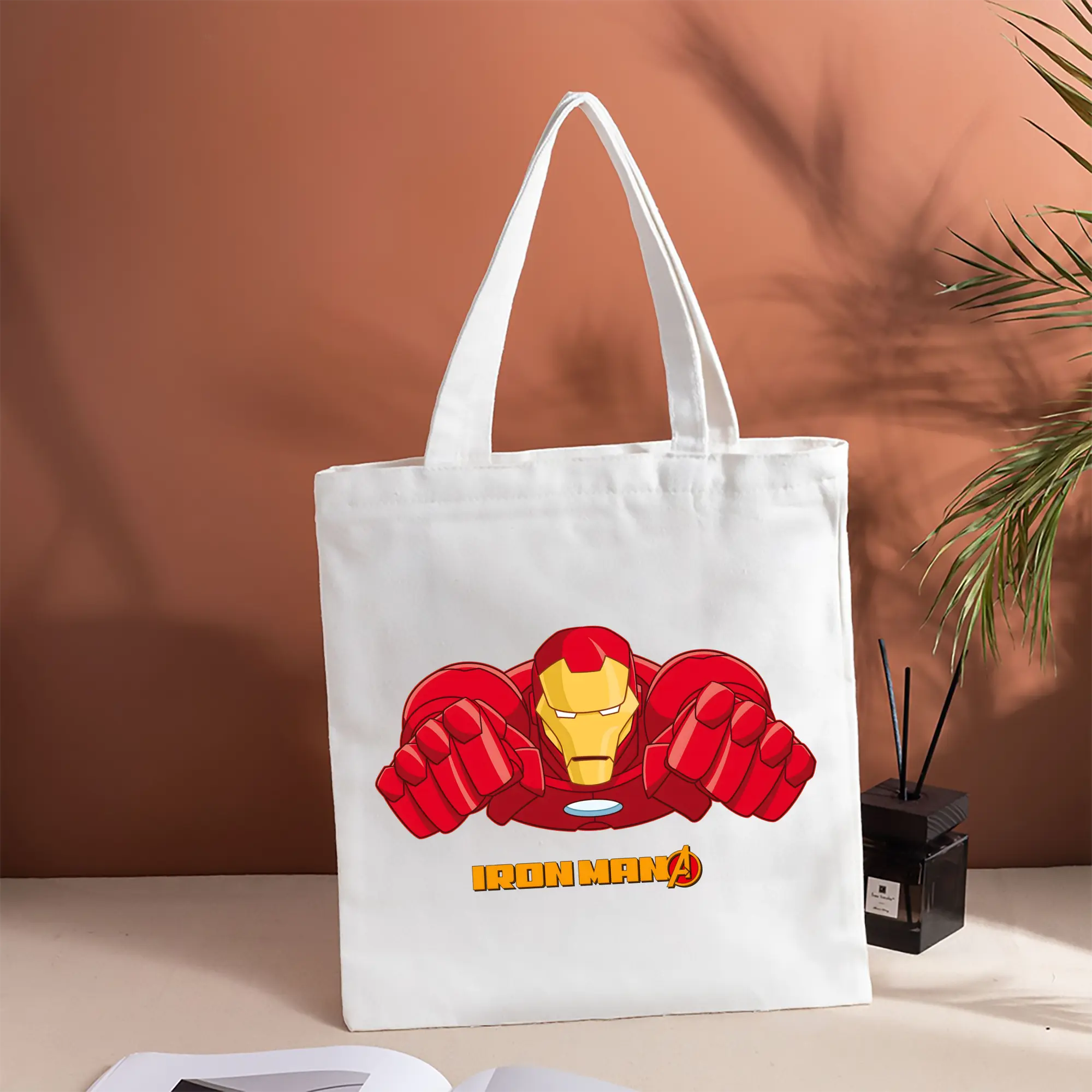 アベンジャーズ (Avenjāzu) グッズ アイアンマン（Iron Man）